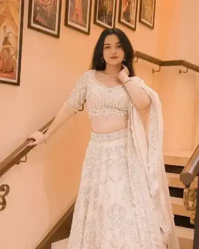 Escort Dhansura